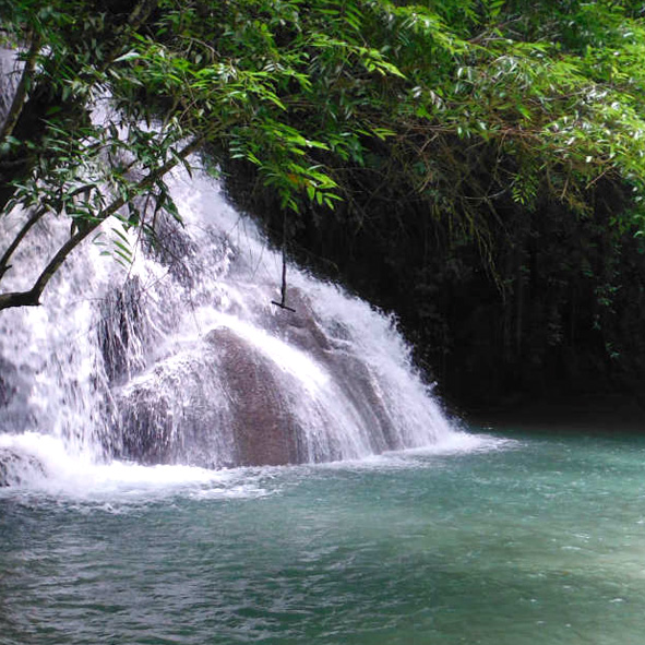 Cascada de llano grande